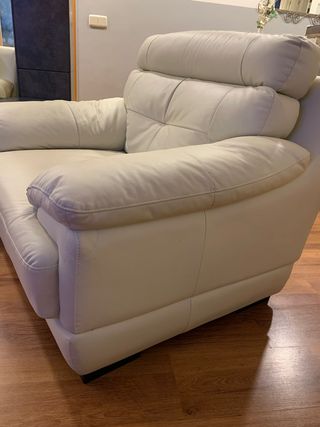 Sofá y sillón piel de búfala marfil
