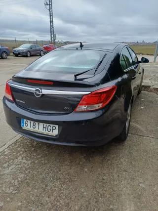 Opel Insignia 2011