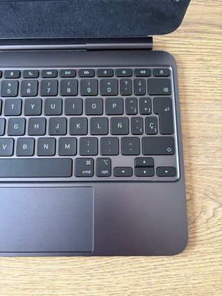 TECLADO MAGIC KEYBOARD PARA IPAD PRO M5.