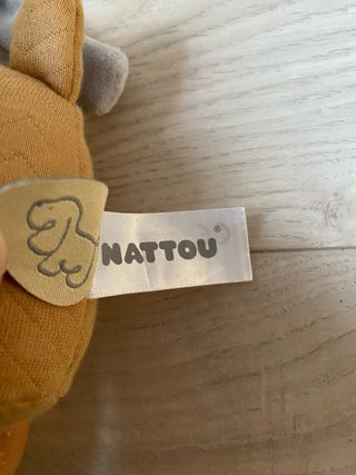 Peluche musical perro con mordedor Nattou