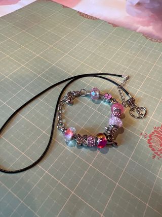 Pulsera y collar con charms