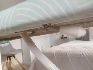 Tabla de planchar con funda sin usar