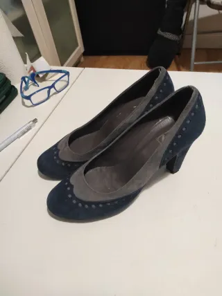 Zapatos de tacón azul y gris talla 38