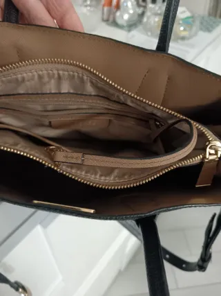 Borsa Michael Kors nera con tracolla