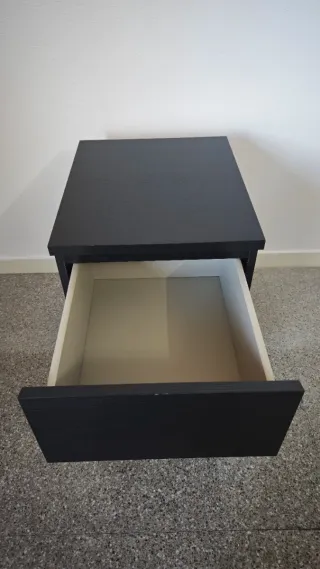 Mesita de noche Ikea MALM