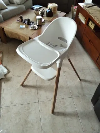 Trona Twistshake para bebé