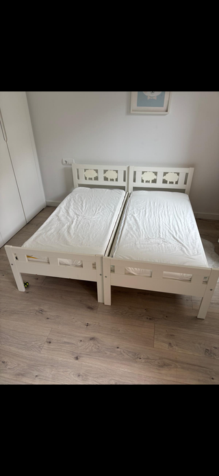 2 Camas Ikea con Colchones y Fundas