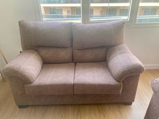 Sofá 5 plazas ante marrón comodo y abullinado