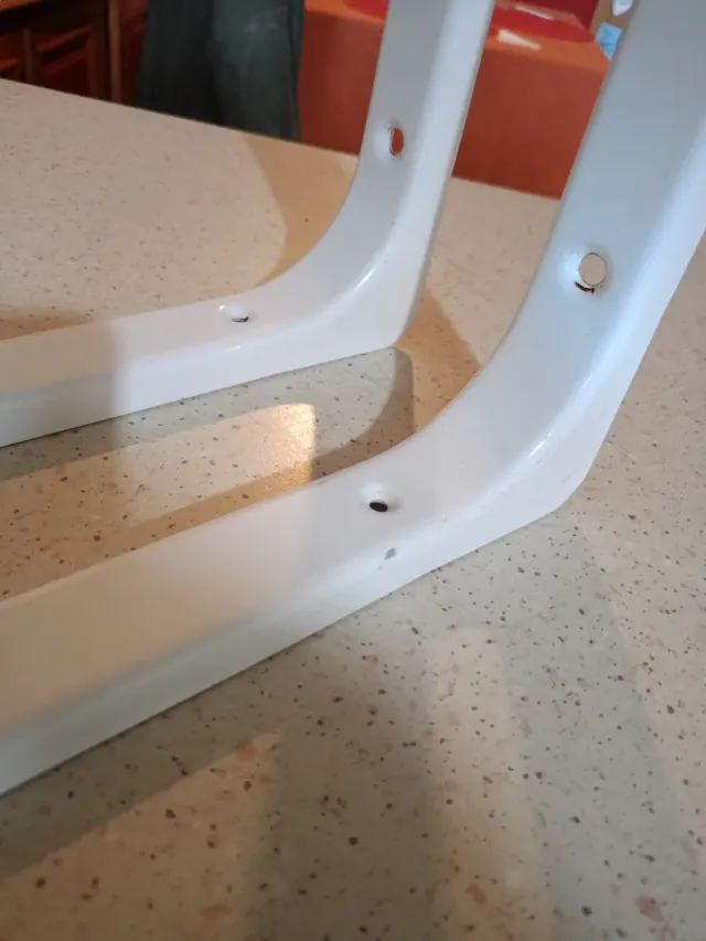 2 suportes de parede