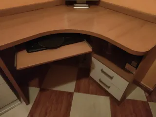 Mesa de ordenador rinconera