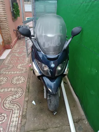 Piaggio x8
