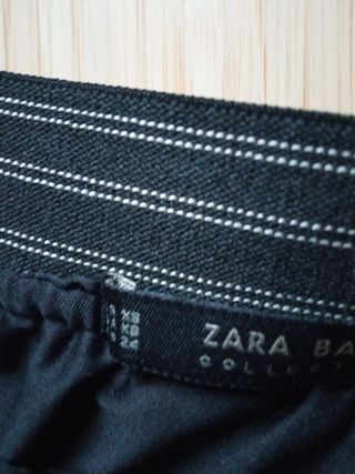 Falda midi plisada lunares