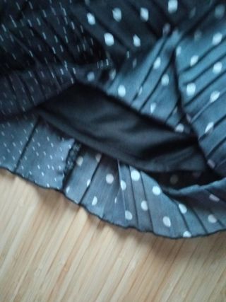 Falda midi plisada lunares