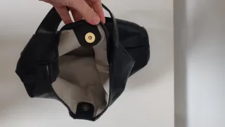 Bolso de hombro negro elegante