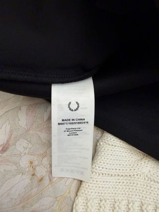 Polar Fred Perry Negro