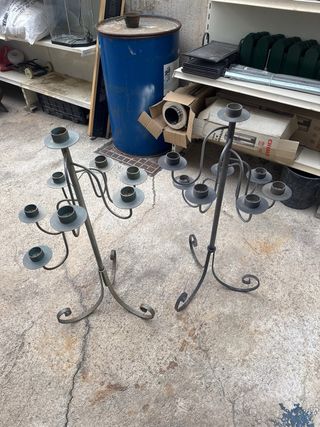 Candelabro de metal para velas