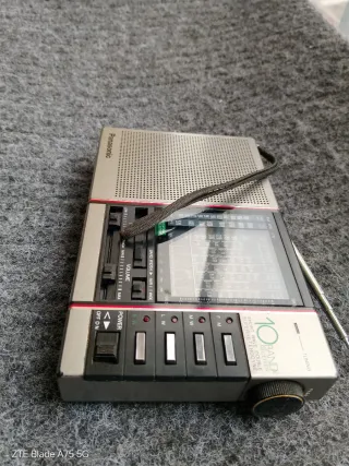 Radio Panasonic RF-B50L 10 Bandas SW