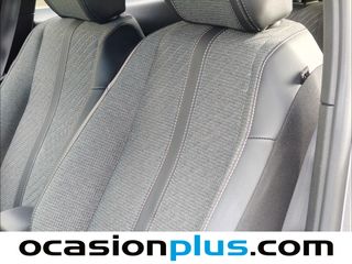 Peugeot 2008 Allure Hybrid eDCS6 100 kW (136 CV)