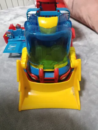 Superthings Camión de Muñecos.EGALO DIEZ MUÑECOS