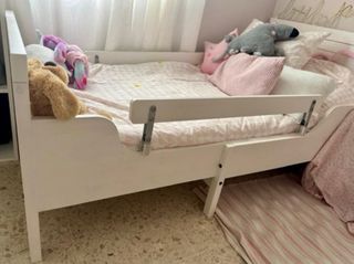 Cama infantil extensible y escritorio