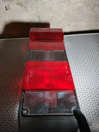 Tulipa Piloto Trasero izquierdo Lancia Y10