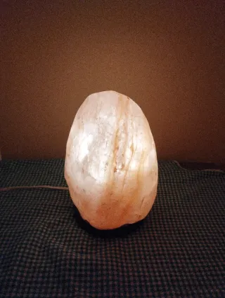 Set di due lampade di sale rosa dell'Himalaya.