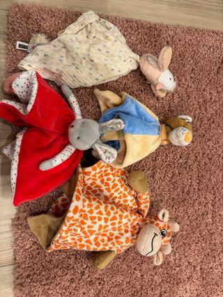 Doudou infantil de peluche