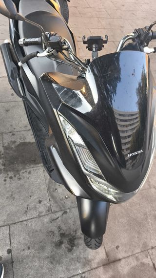 Honda PCX 125cc Maxi Scooter Automática