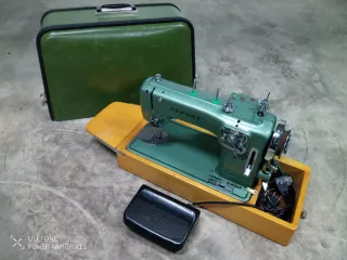 Máquina de coser Refrey 427 VZ