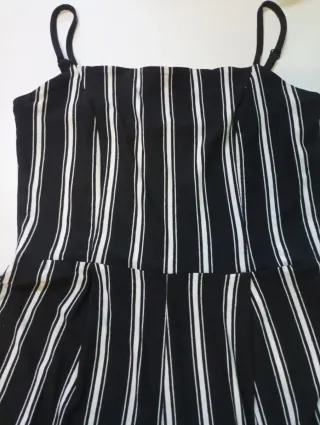 Mono largo de tirantes a rayas