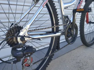 Bici de MTB con suspension ALTURAS HASTA 1'75cm.