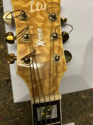 Guitarra Acústica LTD Xtone Series