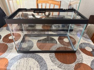 Se venden 2 Acuarius y accesorios