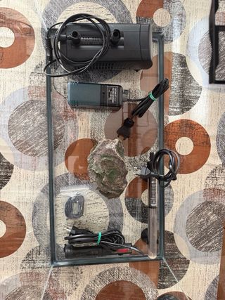 Se venden 2 Acuarius y accesorios