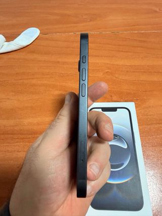 iPhone 16e de 128 gb en perfecto estado