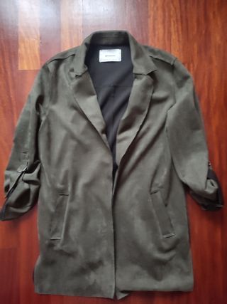Chaqueta Stradivarius ante verde oliva