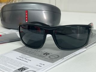 Gafas de sol Prada Negras