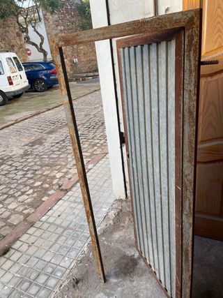 Puerta metálica industrial 1m60cm 65cm ancho