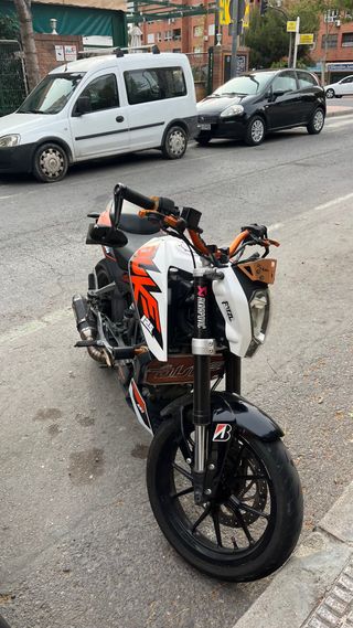 KTM Duke 125 2016