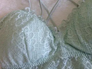 Bralette Gilly Hicks Renda Verde Tamanho P