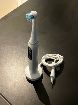 Cepillo Oral B IO8 Edición Especial