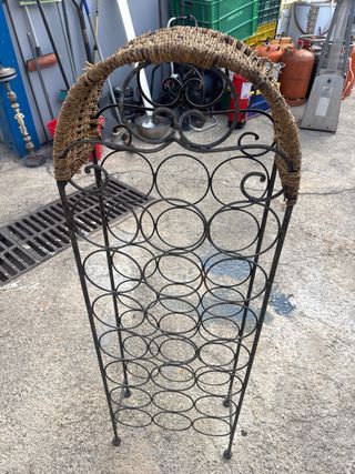 Botellero grande de metal