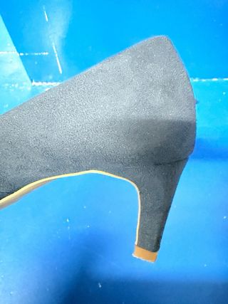 Zapatos de tacón azul marino
