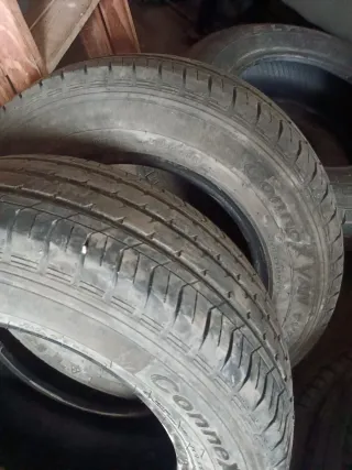 2 Neumáticos TRIANGLE 215/65-15C 104/102T