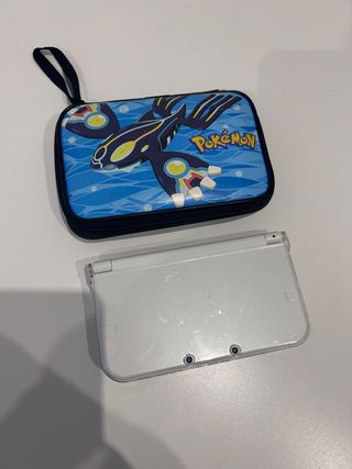New Nintendo 3DS XL Blanca + Funda Pokémon