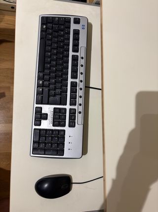 Ordenador de sobremesa I3 8GB RAM con monitor HP