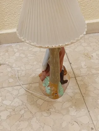 Lámpara de mesa figura y perro