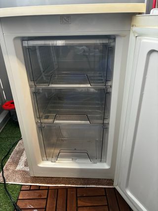 Congelador Vertical Corberó