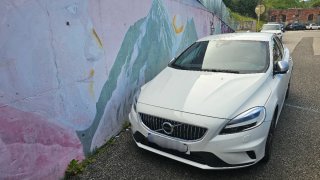 VOLVO V40 R-DESING MOMENTUM