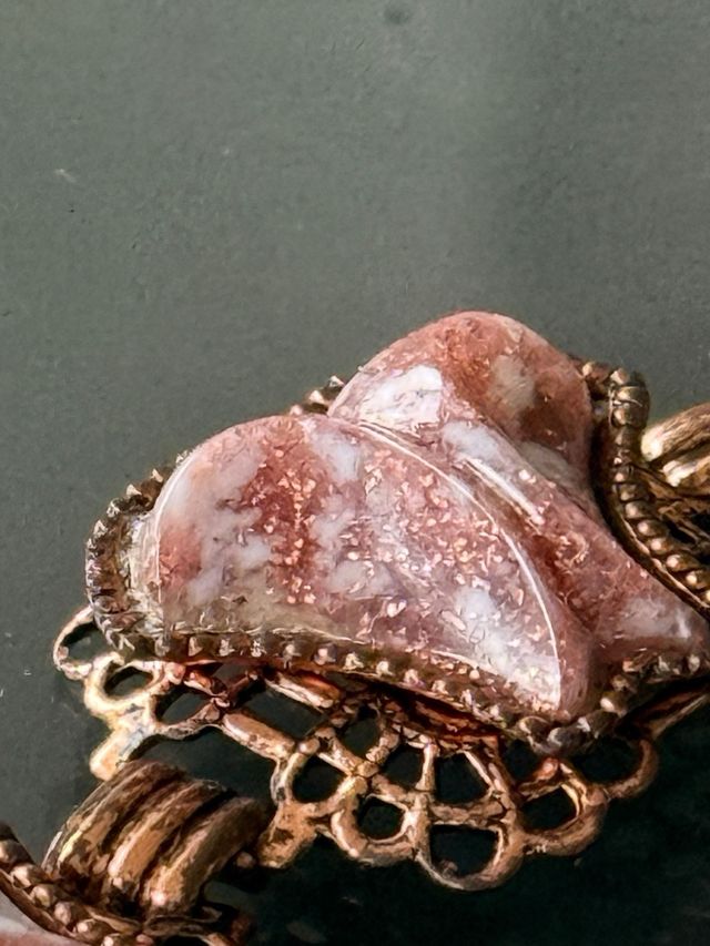 Bracciale vintage metallo ramato vetro bianco